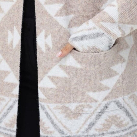 Frye Cozy Ladies' Patterned Cardigan Sweater Size L - Picture 4 of 7